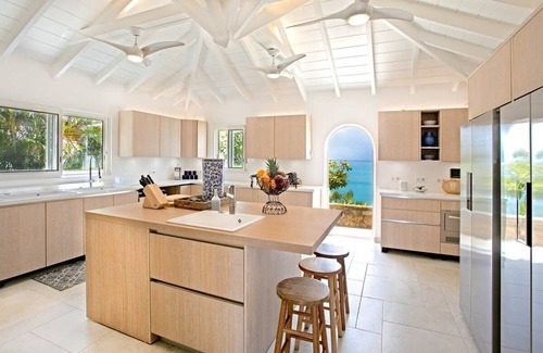 Philipsburg Villa | An idyllic five-bedroom villa situated high on a promontory in Terres Basse