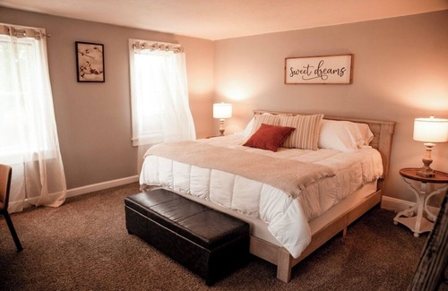 Bristolville Other | An old stagecoach stop in Amish country. A peaceful, quiet, couples retreat