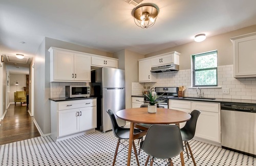 Central Oklahoma City House | An Urban Retreat w/Private Patio & Lake - Cheers To The Day OKC!