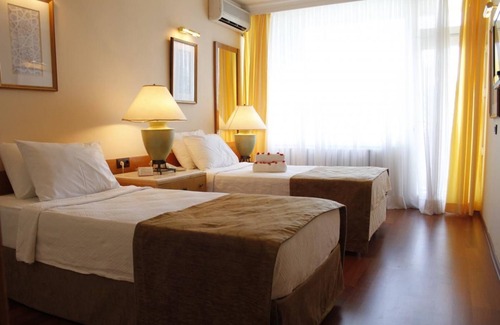 Adalar Hotel | Anadolu Kulubu