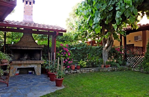 Paralia Pantaleimonos Apartment | Anastasia Chalatsogianni Rooms