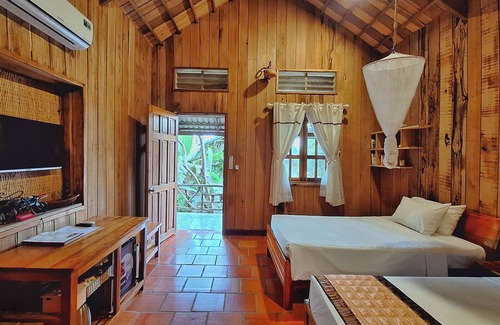 Ong Lang Hotel | Ancarine Beach Resort