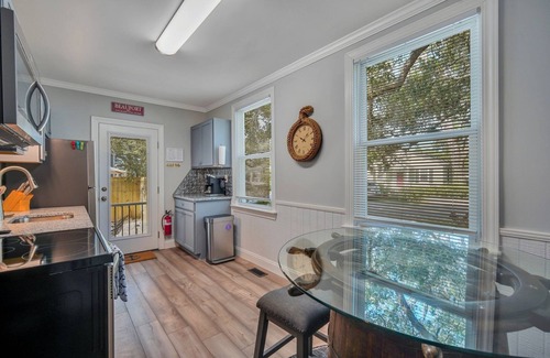 Beaufort House | "Anchor House" 2/1 in the perfect location for all things BEAUFORT!