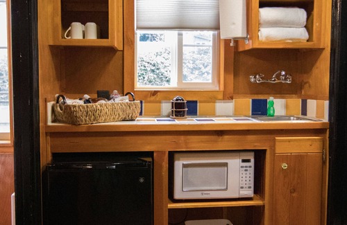 Lincoln City Hotel | Anchor Inn Resort
