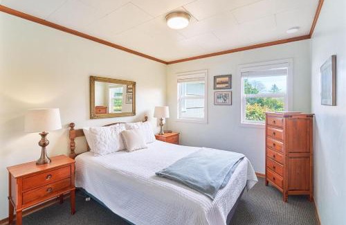 Long Beach House | Anchorage Cottages #6