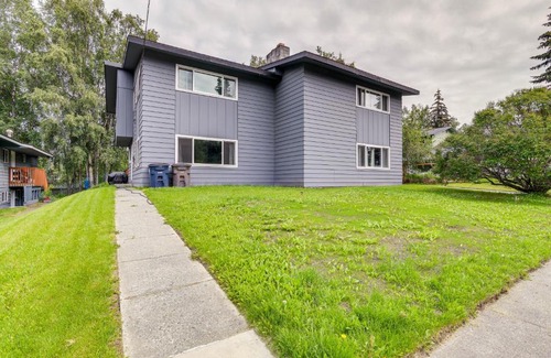 Rogers Park House | Anchorage Home about 7 Mi to Chugach State Park!