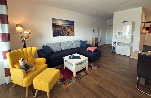Mitte-Sud Apartment | Anchorage vacation apartment - For 4 people with harbor view and private wallbox