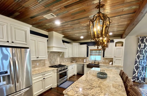 Ventress House | Anchors Aweigh~Family, Couples, Groups~Private Dock/Pier