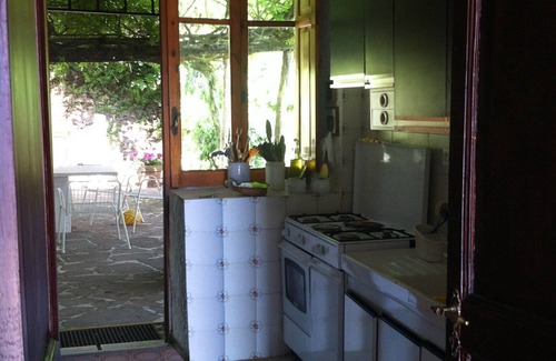 Cava de' Tirreni House | Ancient "CASOLARE ULIVETO" near POMPEI /AMALFI Coast with affiliated POOL
