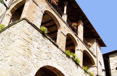 Villa Collemandina Villa | Ancient charming residence in the medieval village .