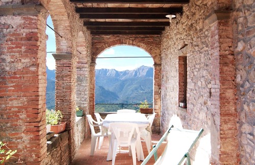 Villa Collemandina Villa | Ancient charming residence in the medieval village .