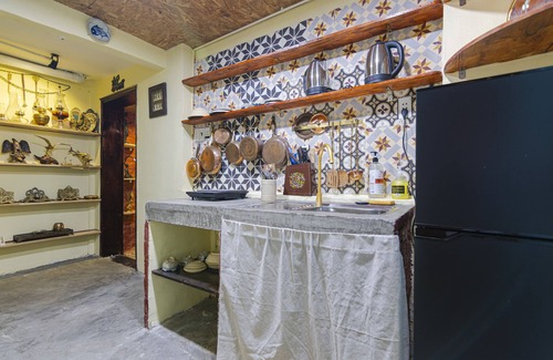 Nguyen Thai Binh House | Ancient Saigon House BenThanh Center