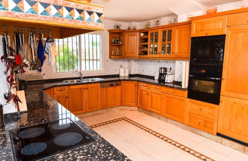 Salobrena Villa | Andalusian style holiday villa with seaview