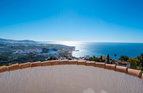 Salobrena Villa | Andalusian style holiday villa with seaview