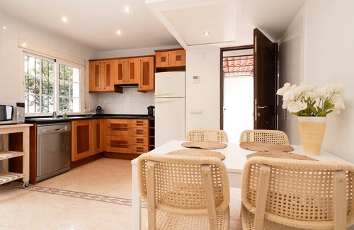 Marbella House | Andasol A1 - Charming beachside house in Costabella