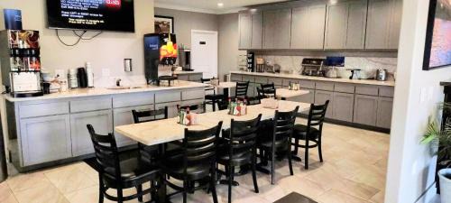 Cascade Hotel | Anderson Inn