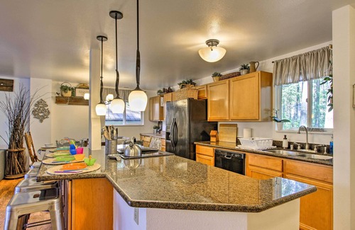 Anderson Island House | Anderson Island Home w/Hot Tub, Near Beaches