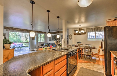 Anderson Island House | Anderson Island Home w/Hot Tub, Near Beaches