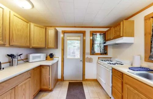 St Germain House | Anderson Lakeside Cabin