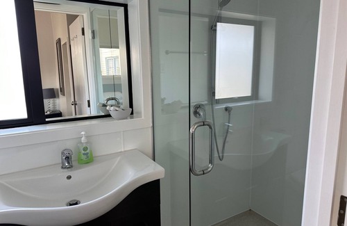 Lowburn Hotel | Anderson Park Motel