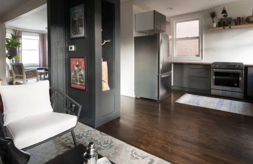 Uptown House | Andersonville / Spacious 3b / 3b / 2 decks. Cozy Bohemian Vibe. 99 Walk Score
