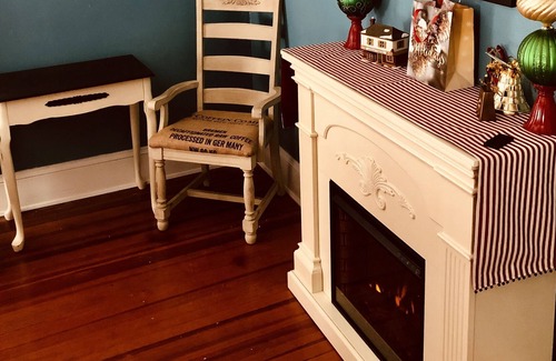 Malakoff House | Anding House B&B. Step back in time at our 1922 historic home.