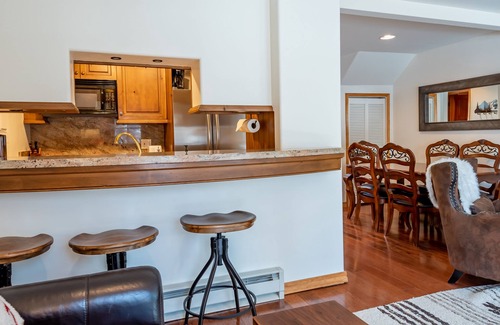Ketchum Condo | Andora Villa Condo 119 - Relax on Trail Creek and Walk to Downtown