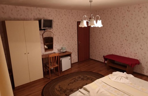 Kiten House | Anele,Kiten