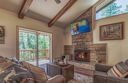 Ruidoso Cabin | Angel Falls, 4 Bedrooms, Overlooks River, Sleeps 12