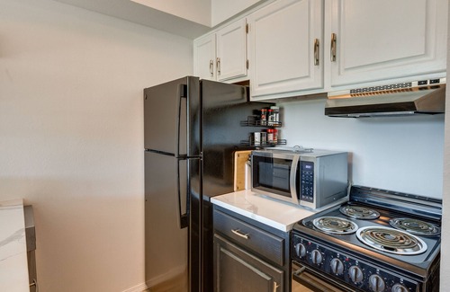 Angel Fire Condo | Angel Fire Condo w/Balcony & Mountain Views!