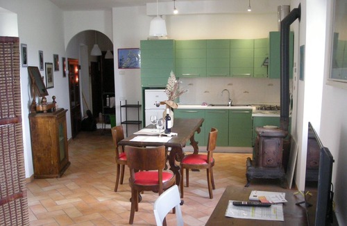 Todi Apartment | Angela's House on the Ancient Walls of Todi for 2/4 people