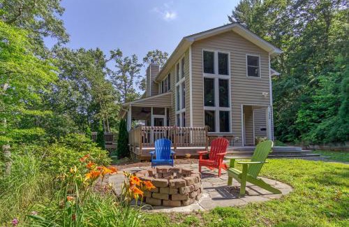 Fairview House | Angie's Mountain Overlook Hot Tub and Views!