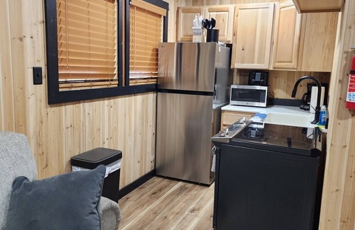 Mountain Home Cabin | Angler's Edge Cottage at Fish & Fiddle Family Resort & Extended Stay