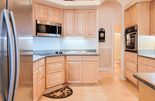 Pinetop-Lakeside House | Angler's Haven - 6BR/4BA Mountain Home at Rainbow Lake w/Game Room and Deck View
