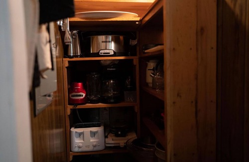 Wilburn Cabin | Angler's River Cabin & Guest House w/Private Dock on Little Red River