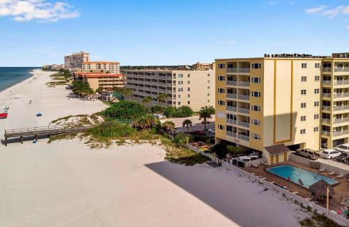 Redington Shores Apartment | Anglers Cove 602