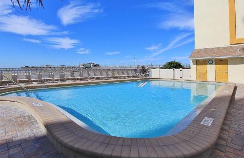 Redington Shores Apartment | Anglers Cove 602