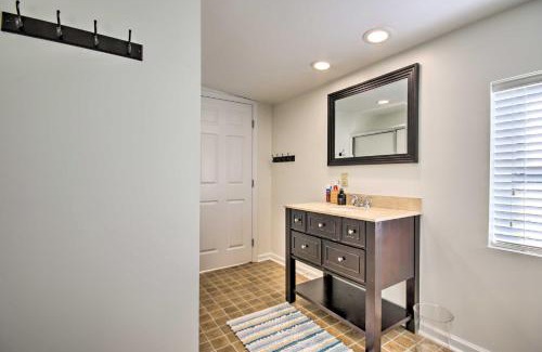 Townville House | Anglers Paradise, 1 Mi to Broyles Recreation Area