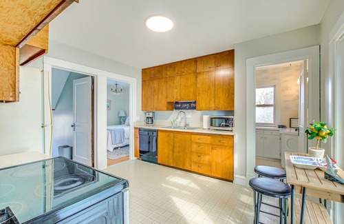 Two Rivers House | 'Ania's Retreat' w/Deck: Walk to Lake Michigan!
