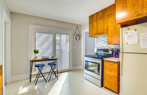 Two Rivers House | 'Ania's Retreat' w/Deck: Walk to Lake Michigan!