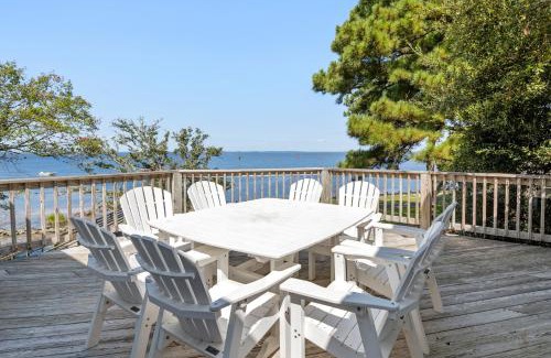 Corolla Light House | Animal House