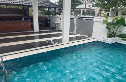 Malacca City Villa | ANJUNG KASEH Villa Bukit Katil 4bedroom with Swimming Pool