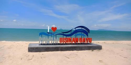 Tok Bali House | ANJUNG SARA Homestay