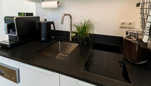 Vahrenwald-List Boat Rental | ANKERLOFT - Hausboot