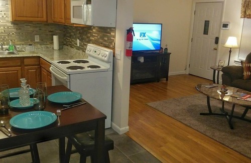 Flat Rock House | Anna's Getaway: Two Bedroom-Two Bathrooms: Upper-level Duplex