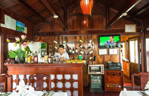 Hon Gai Boat Rental | Annam Junk