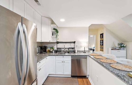 Annapolis Apartment | Annapolis Gem: Stylish and Cozy