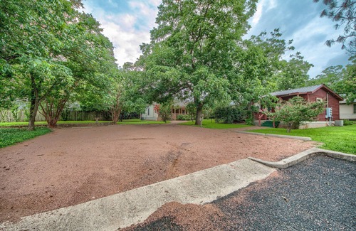 Fredericksburg Cottage | Annettes A And Waldrip 2 Bedroom Home by RedAwning