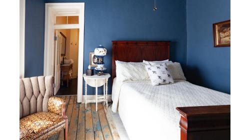 Cimarron Hotel | Annie Oakley - Historic Hotel