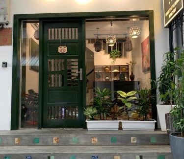 Hanoi Backpacker Quarter House | Annie's Little Hanoi